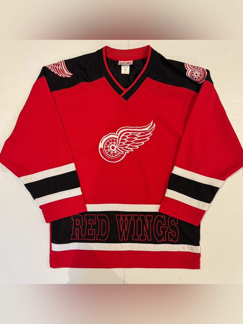 Vintage Mighty Mac Detroit Red Wings NHL Hockey Jersey size boys large 14 / 16